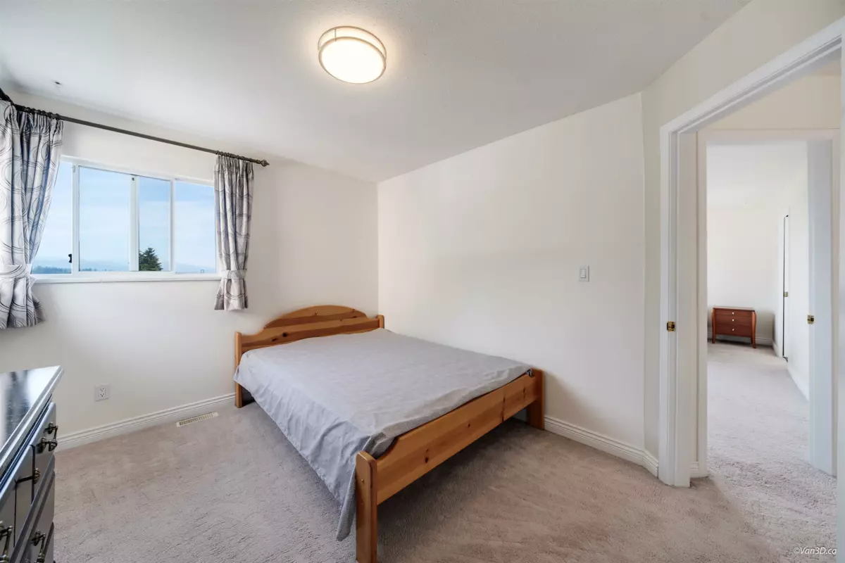 Backyard Photo of 1279 Erskine Street, Coquitlam, BC