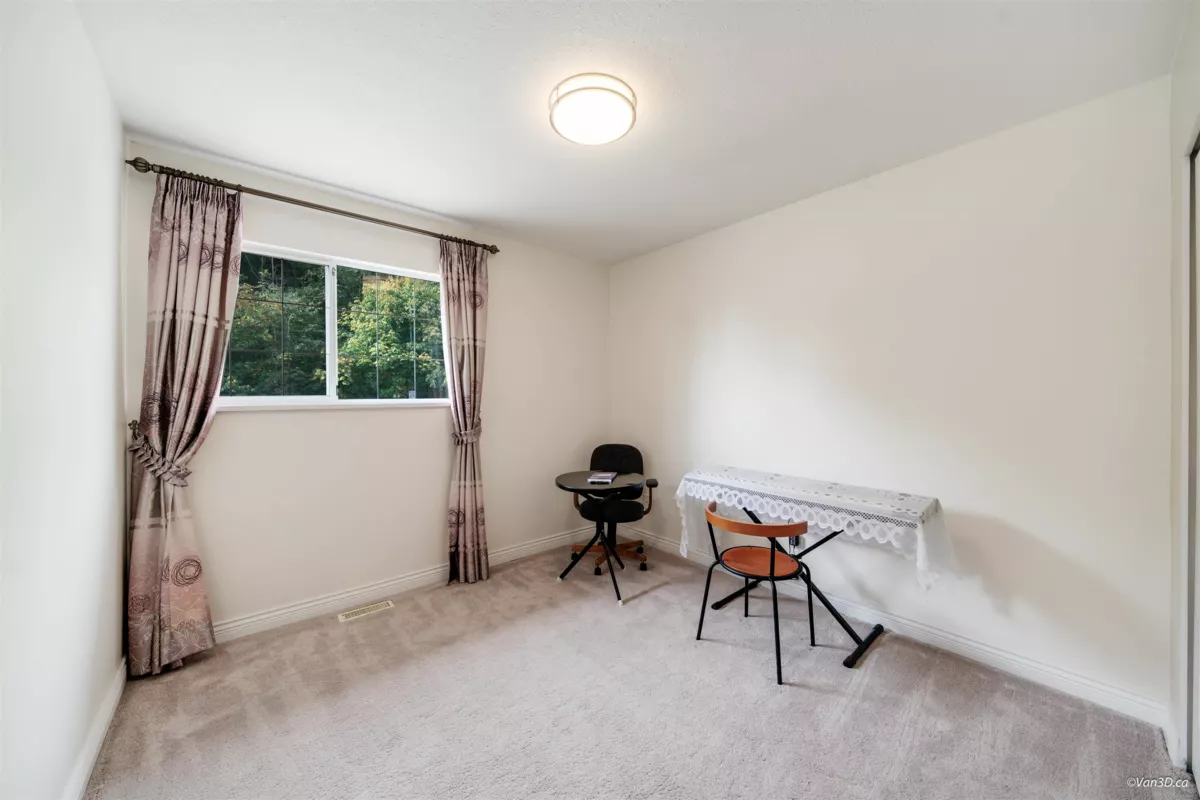 Front Yard Photo of 1279 Erskine Street, Coquitlam, BC