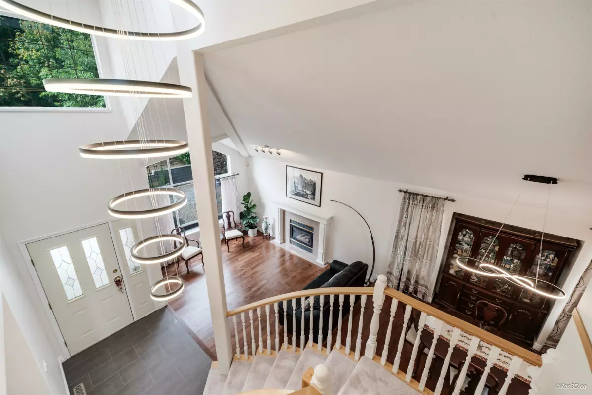 Hallway Photo of 1279 Erskine Street, Coquitlam, BC