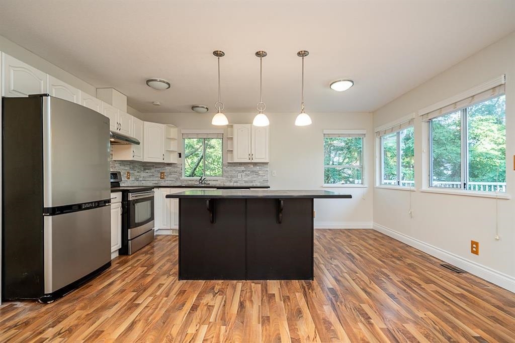 Breakfast Nook Photo of 12466 231b Street, Maple Ridge, BC