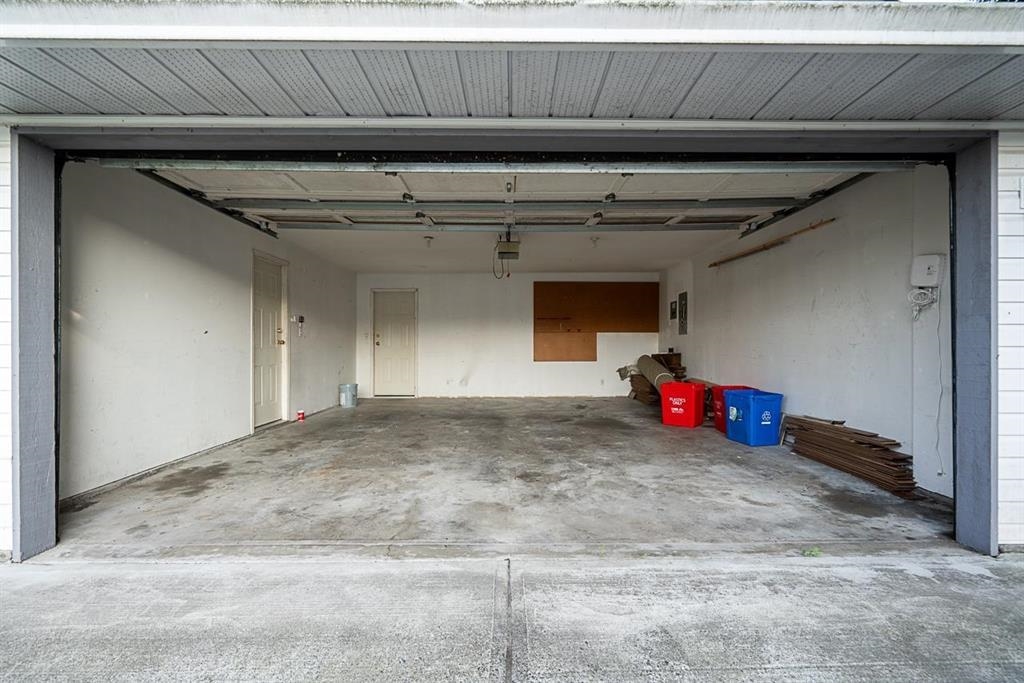 Staircase Photo of 12466 231b Street, Maple Ridge, BC