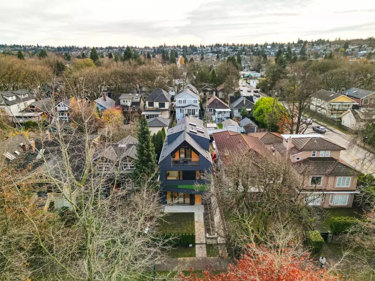 Community Amenities Photo (Clubhouse) of 1 2764 W 14th Avenue, Vancouver, BC
