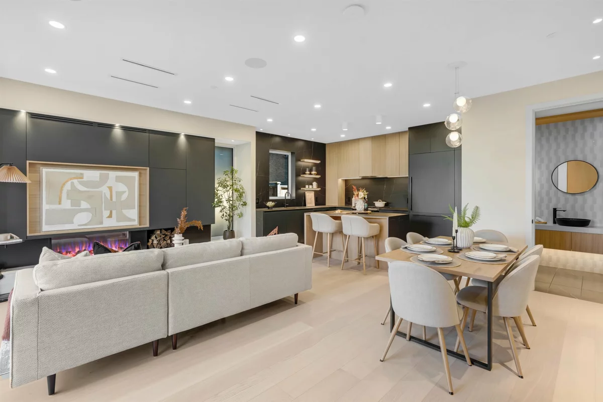 Kitchen Photo of 1 2764 W 14th Avenue, Vancouver, BC