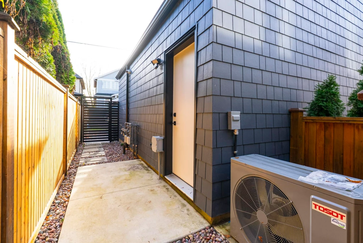 Outdoor Kitchen Photo of 1 2764 W 14th Avenue, Vancouver, BC