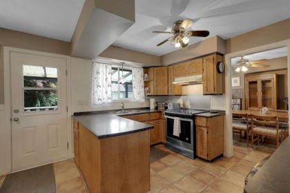 Breakfast Nook Photo of 9230 212b Street, Langley, BC