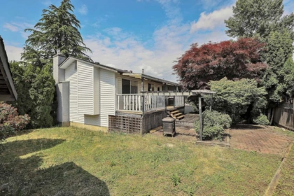 Swimming Pool Photo of 9230 212b Street, Langley, BC