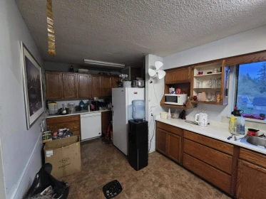 Kitchen Photo of 9072 187th Street, Surrey, BC