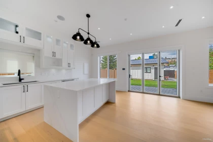 Dining Area Photo of 2 4463 Walden Street, Vancouver, BC