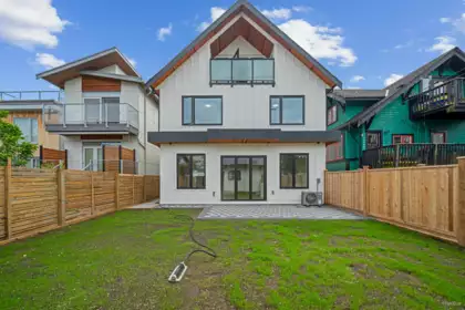 2 4463 Walden Street, Vancouver, BC, Main — 4 bed half duplex for sale