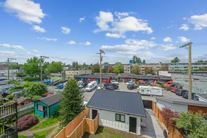 Front Yard Photo of 2 4463 Walden Street, Vancouver, BC