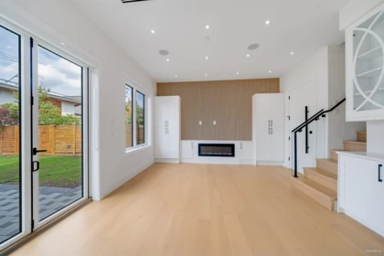Powder Room Photo of 2 4463 Walden Street, Vancouver, BC