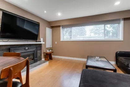 Hallway Photo of 10975 Partridge Crescent, Surrey, BC