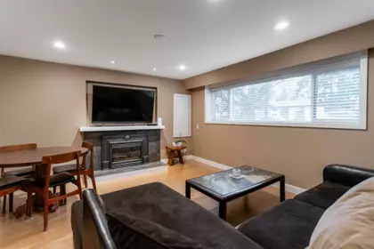 Mudroom Photo of 10975 Partridge Crescent, Surrey, BC