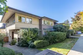 9 215 E 4th Street, North Vancouver, BC
