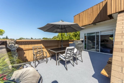 2141 W 47 Avenue, Vancouver, BC