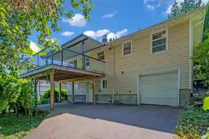 Front Yard Photo of 917 Ladner Street, New Westminster, BC