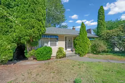 Outdoor Deck Photo of 917 Ladner Street, New Westminster, BC