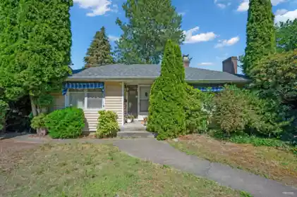 Outdoor Patio Photo of 917 Ladner Street, New Westminster, BC