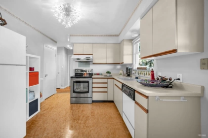 Pantry Photo of 917 Ladner Street, New Westminster, BC