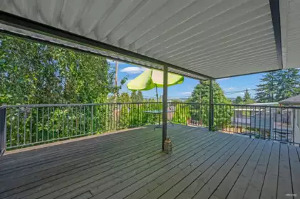 Staircase Photo of 917 Ladner Street, New Westminster, BC