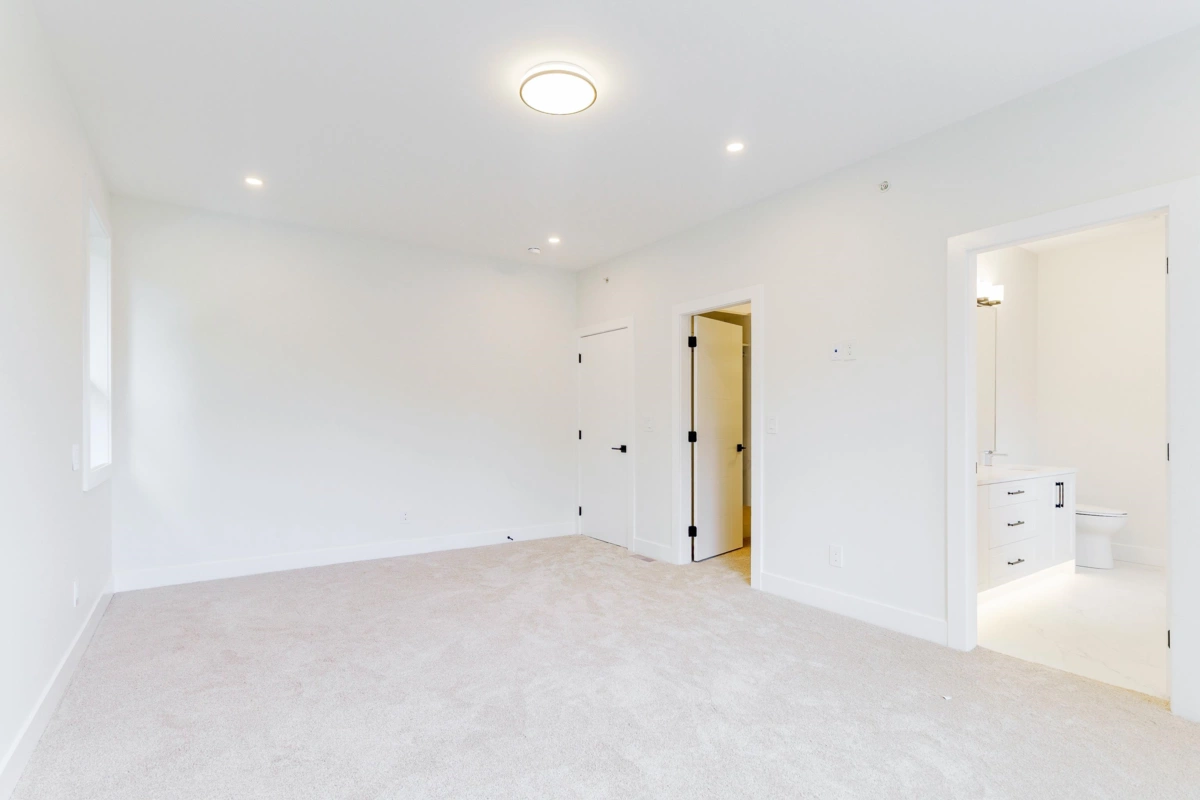 Guest Bathroom Photo of 11002 243b Street, Maple Ridge, BC