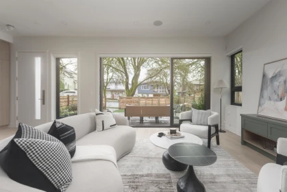 1 476 E 20th Avenue, Vancouver, BC