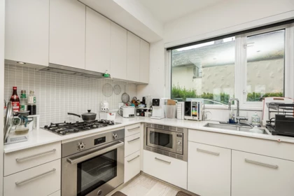 Kitchen Photo of 2 589 W King Edward Avenue, Vancouver, BC
