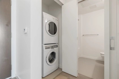 Primary Bathroom Photo of 403 4171 Cambie Street, Vancouver, BC