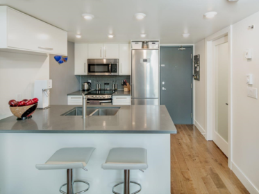 Kitchen Photo of 714 22 E Cordova Street, Vancouver, BC