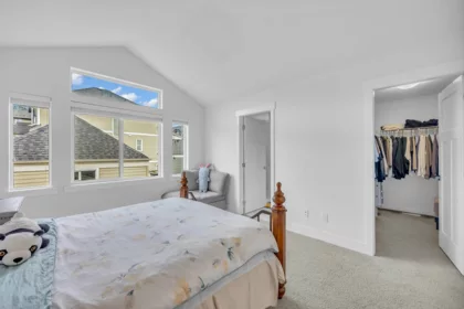Basement Recreation Room Photo of 16549 21 Avenue, Surrey, BC
