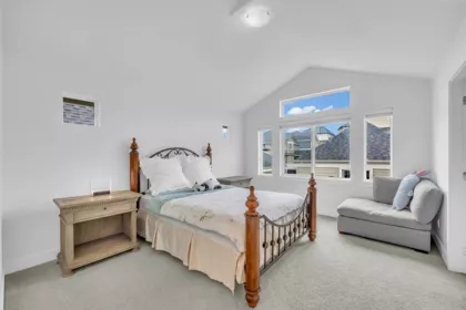 Loft / Bonus Room Photo of 16549 21 Avenue, Surrey, BC