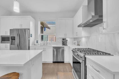 Powder Room Photo of 16549 21 Avenue, Surrey, BC