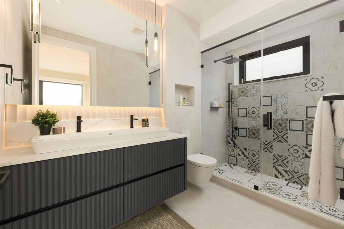 Backyard Photo of 1 1183 W 33rd Avenue, Vancouver, BC