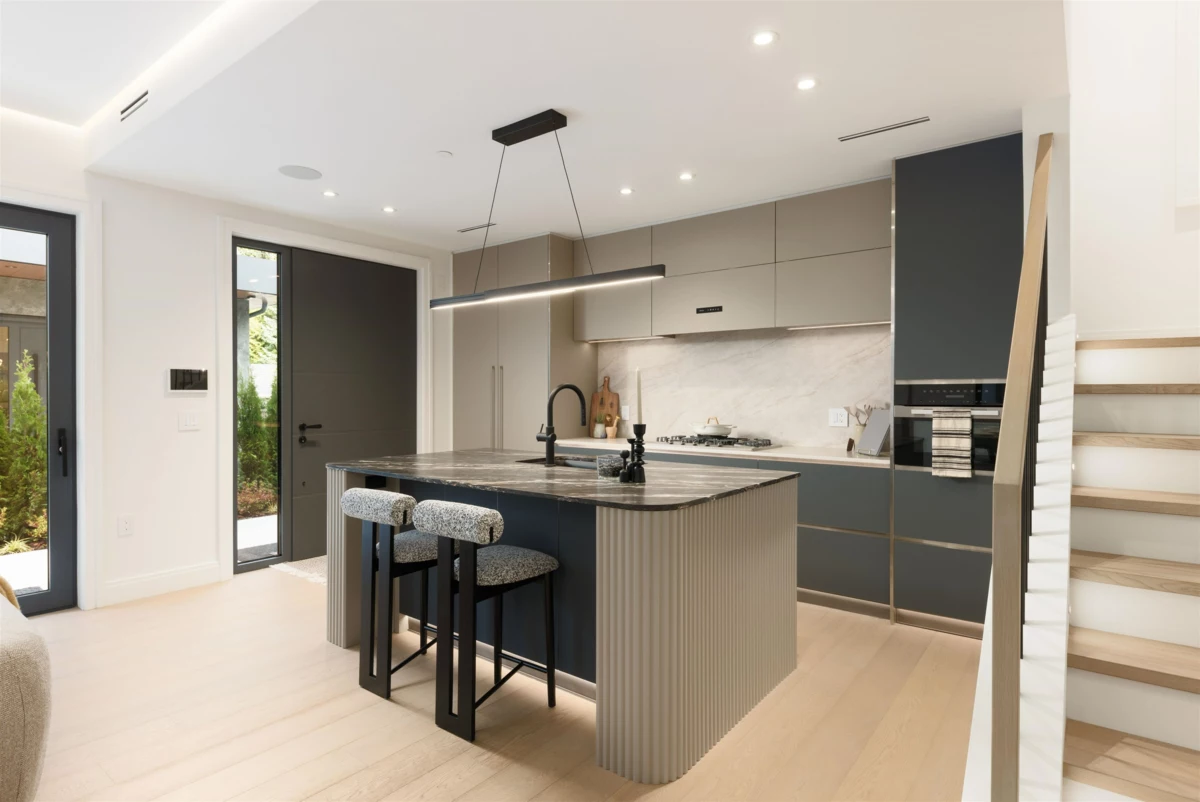 Primary Bathroom Photo of 1 1183 W 33rd Avenue, Vancouver, BC