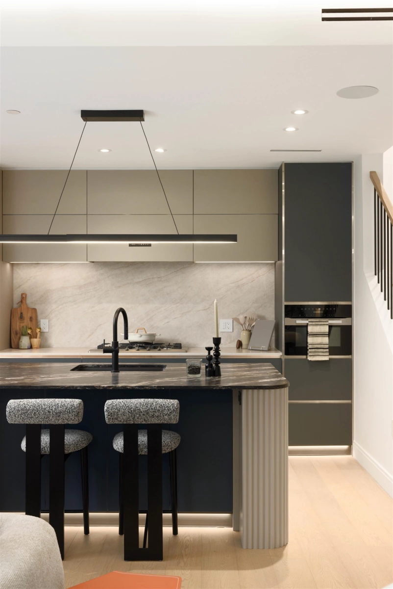 Primary Bedroom Photo of 1 1183 W 33rd Avenue, Vancouver, BC