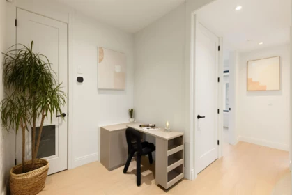 Hallway Photo of 1 1183 W 33rd Avenue, Vancouver, BC