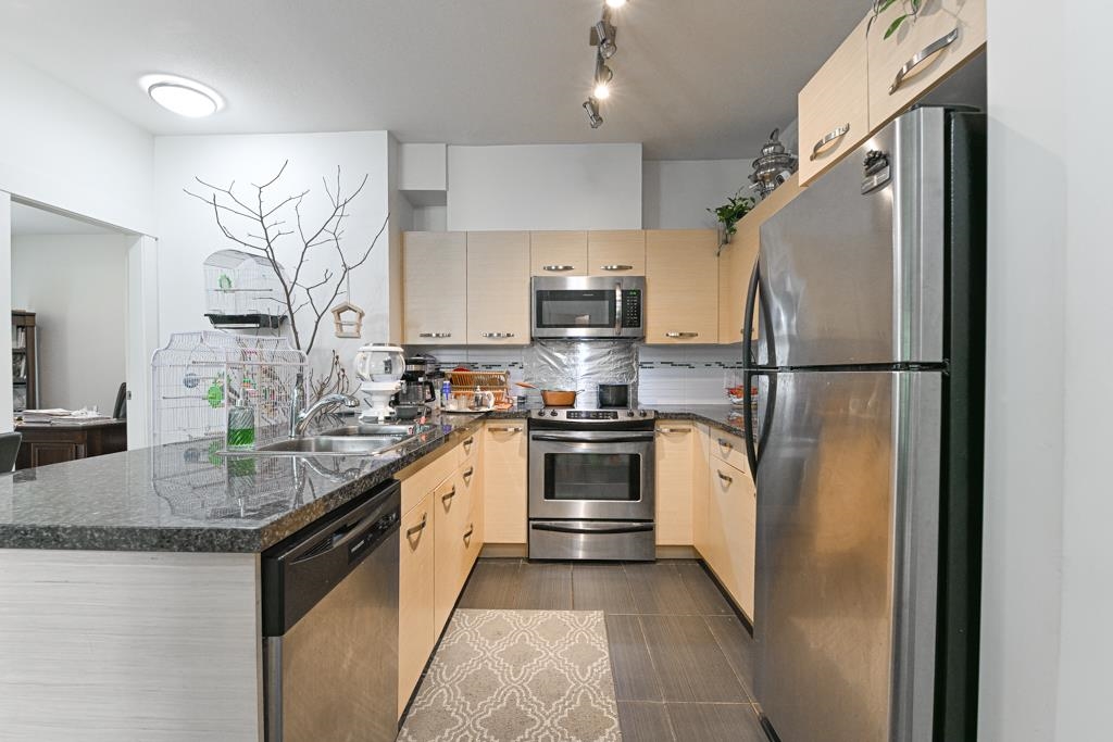 Pantry Photo of 114 33539 Holland Avenue, Abbotsford, BC