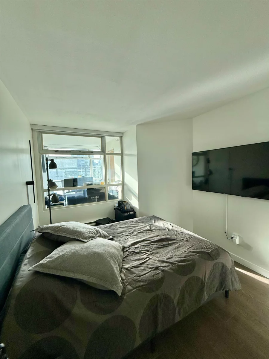 Bedroom 3 Photo of 1701 438 Seymour Street, Vancouver, BC