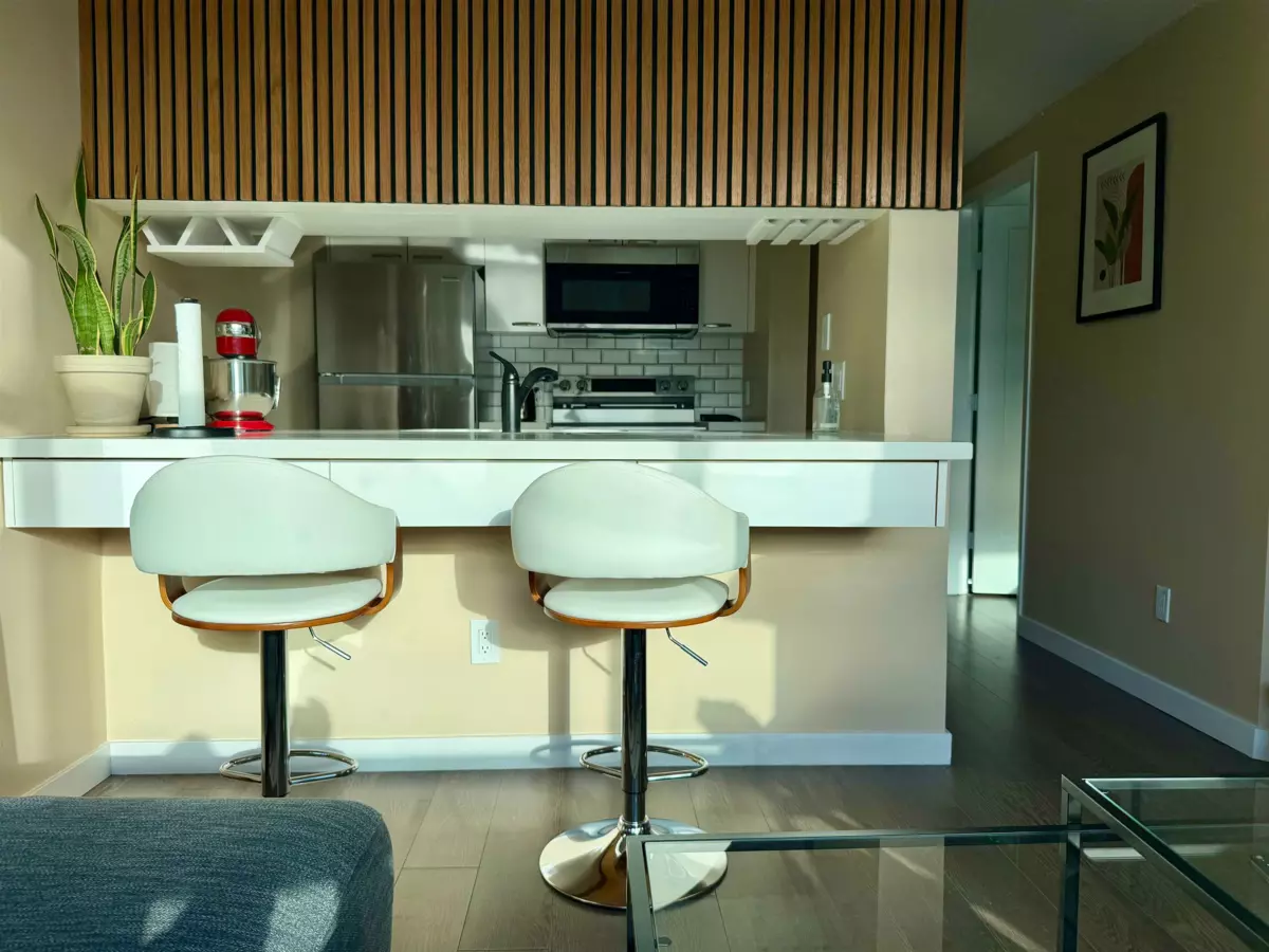 Breakfast Nook Photo of 1701 438 Seymour Street, Vancouver, BC
