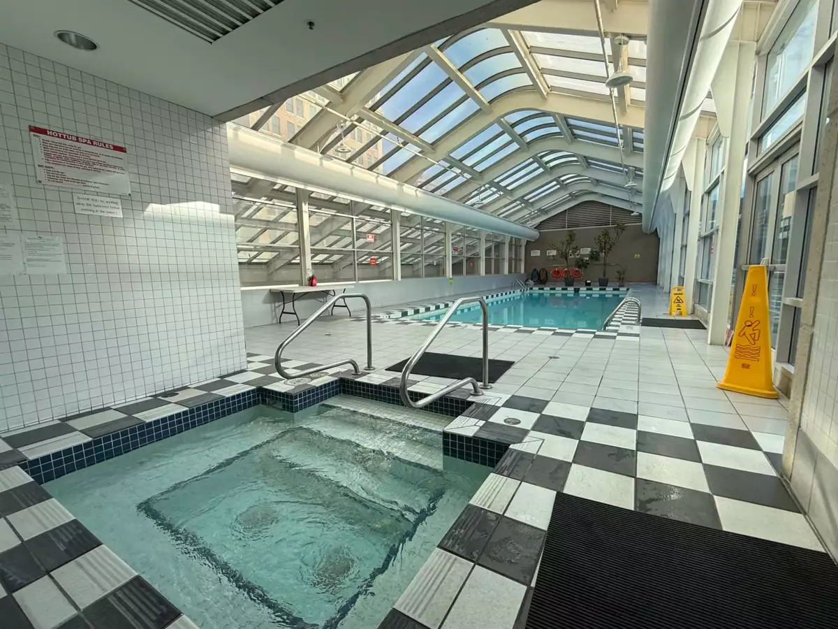 Entry Foyer Photo of 1701 438 Seymour Street, Vancouver, BC