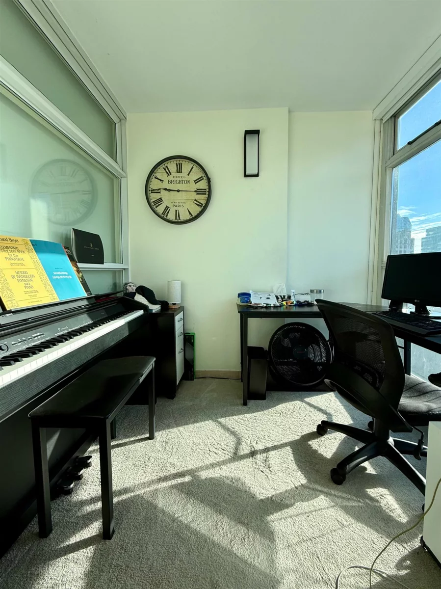 Primary Bathroom Photo of 1701 438 Seymour Street, Vancouver, BC