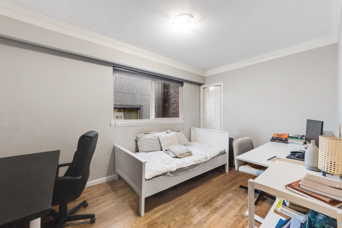 Entry Foyer Photo of 3150 W 26th Avenue, Vancouver, BC