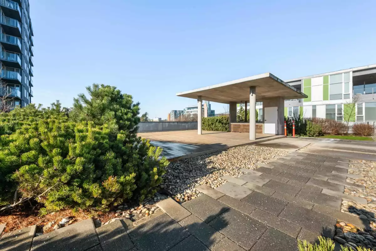 Garden / Landscaping Photo of 302 7080 No. 3 Road, Richmond, BC