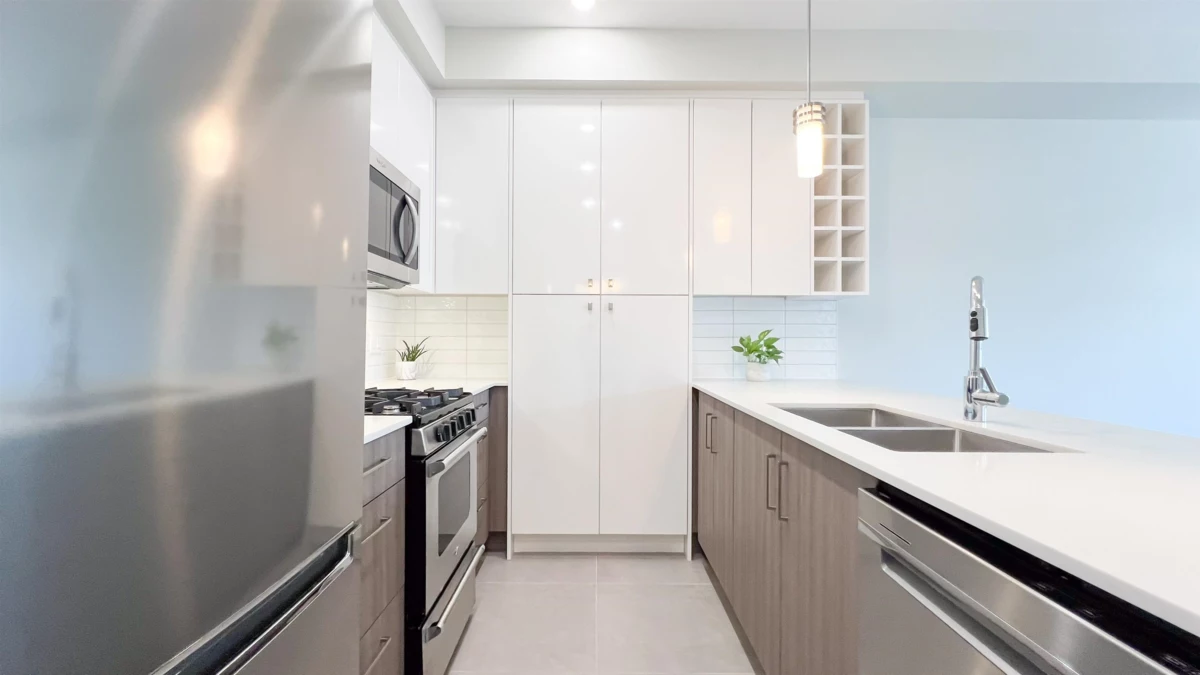 Primary Bathroom Photo of 326 23200 Gilley Road, Richmond, BC