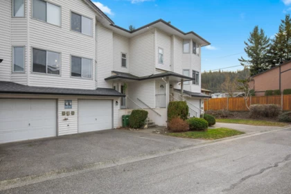 9 5904 Vedder Road, Chilliwack, BC, Chilliwack — Townhouse for sale