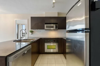 1706 4118 Dawson Street, Burnaby, BC, Burnaby — Apartment/Condo for sale