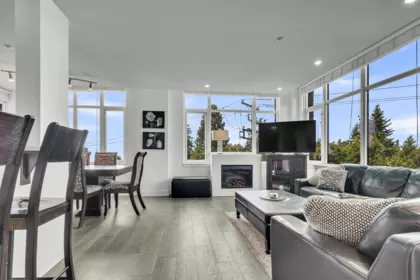 303 14824 North Bluff Road, White Rock, BC, White Rock — Apartment/Condo for sale