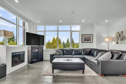 303 14824 North Bluff Road, White Rock, BC, White Rock — Apartment/Condo for sale