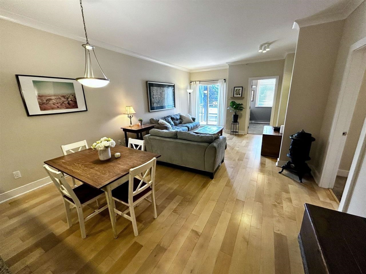 Living Room Photo of 405 5599 14b Avenue, Delta, BC