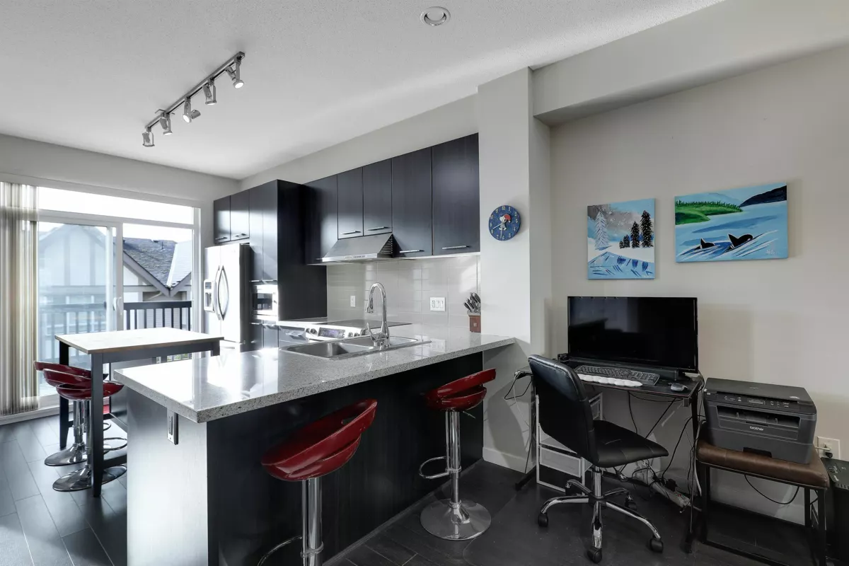 Breakfast Nook Photo of 57 1338 Hames Crescent, Coquitlam, BC